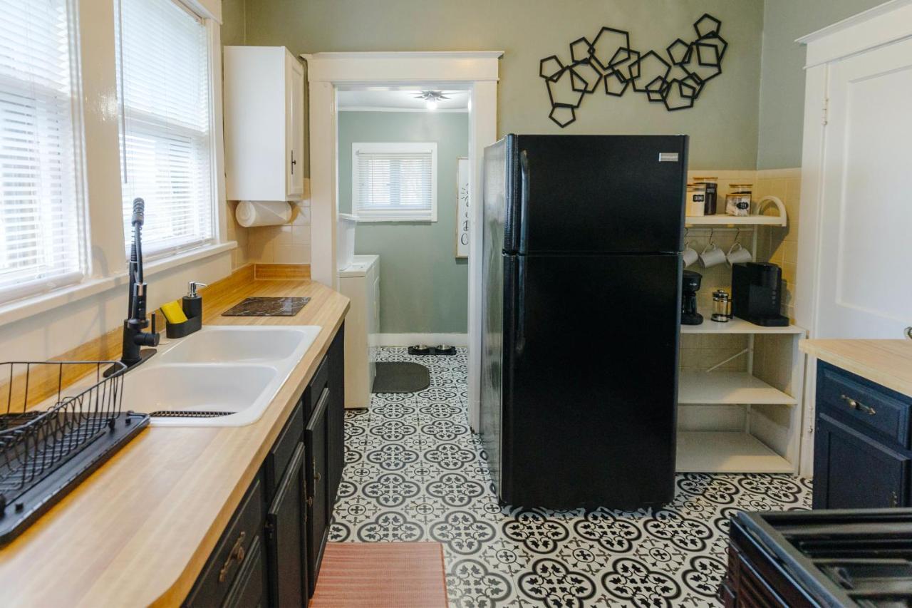 הוילה Historic Revival 2Br Midtown Memphis Free Parking Fast Wifi Free Parking Yes Pets מראה חיצוני תמונה